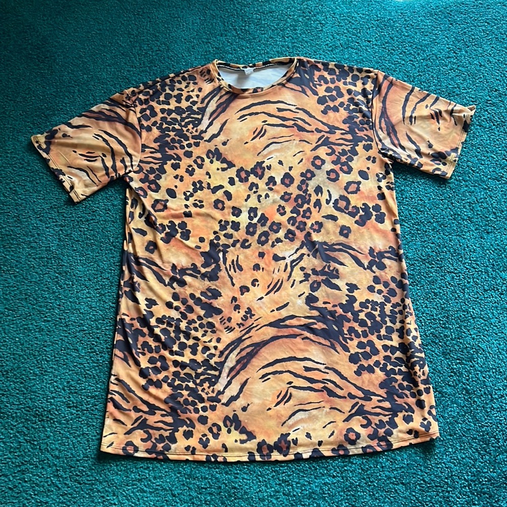 Women’s Oversized Animal Print T-Shirt